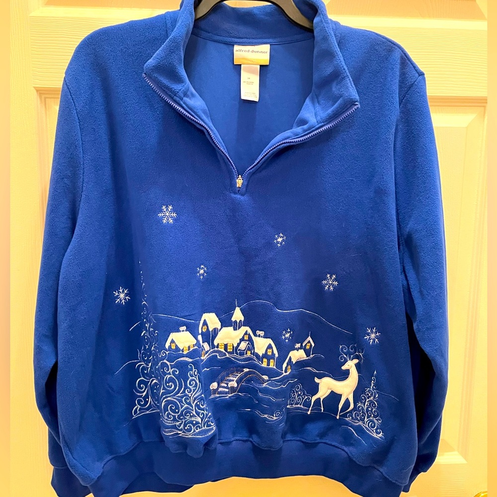 Beautiful festive Holiday Christmas sweater! Fleece 3X reindeer Christmas trees